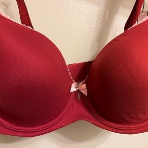 Dark red Victoria Secret bra Soft material, perfect shape, slightly lined